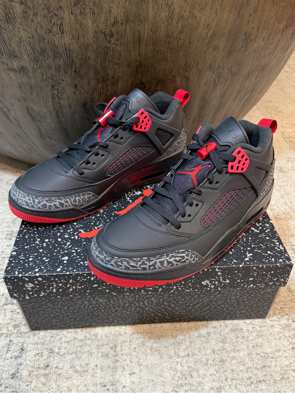 New Jordan Spizike Low Bred Black Gym Red Cool Grey Men's Size 11